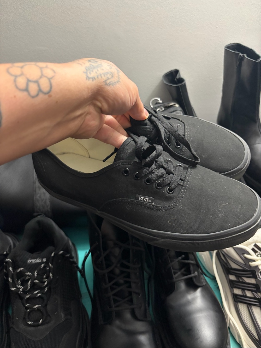 Vans Men's Black Canvas Authentic Skate Shoe-Size 12 BRAND NEW NEVER WORN